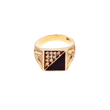 ANILLO* CABALLERO MOD. AC29 CUADRO ONIX TRIANGULAR NEGRO CIRCONIAS ACABADO ARENA Y DETALLES AGUILAS A CADA LADO ORO AMARILLO 10